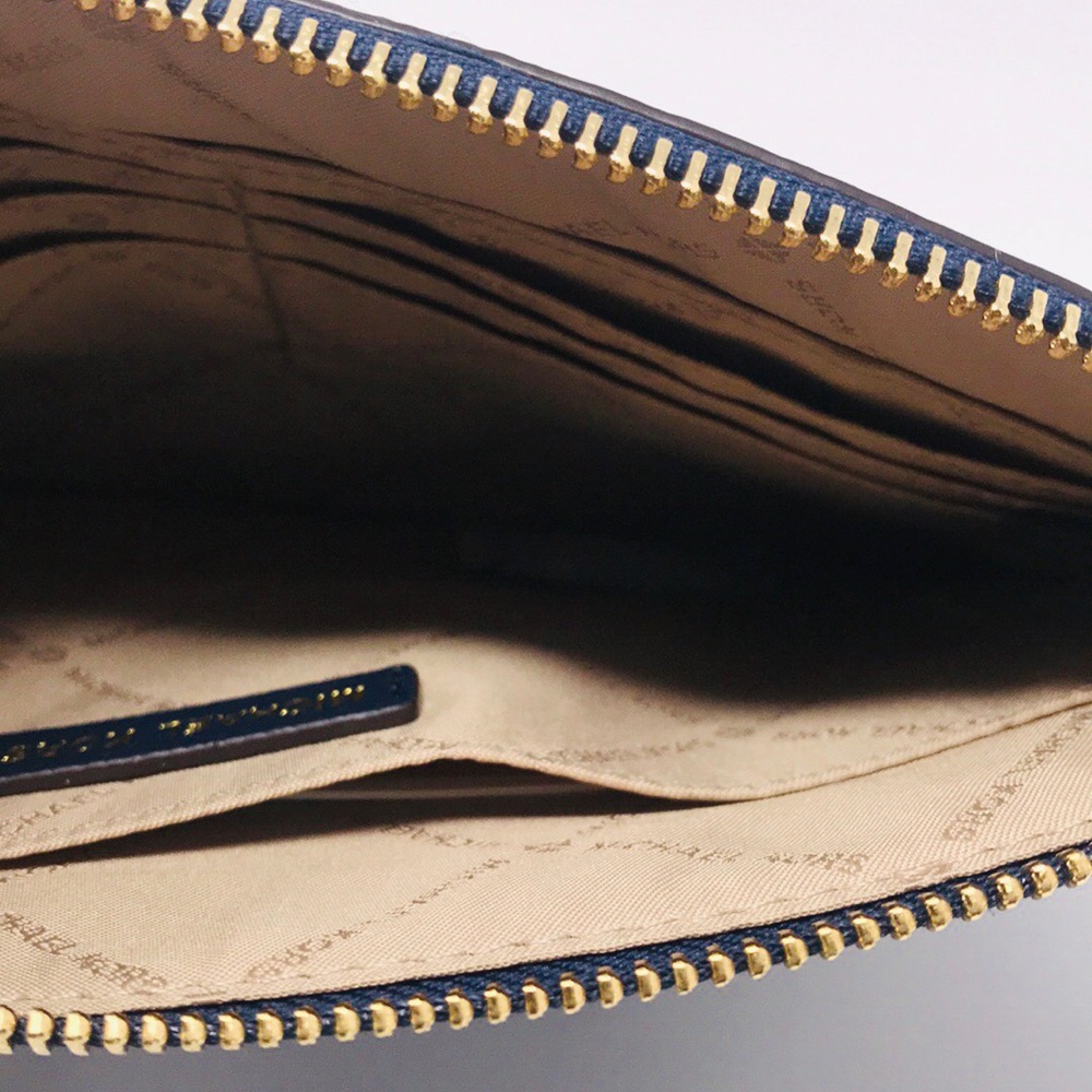 Michael Kors Hand Clutch - Picture 4 of 5